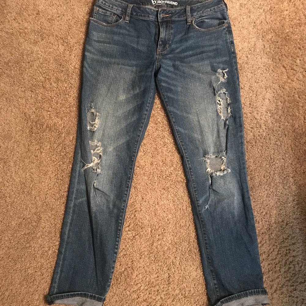 Distressed skinny jeans